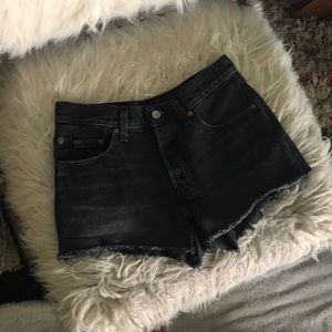 Levi’s 501 cut off shorts